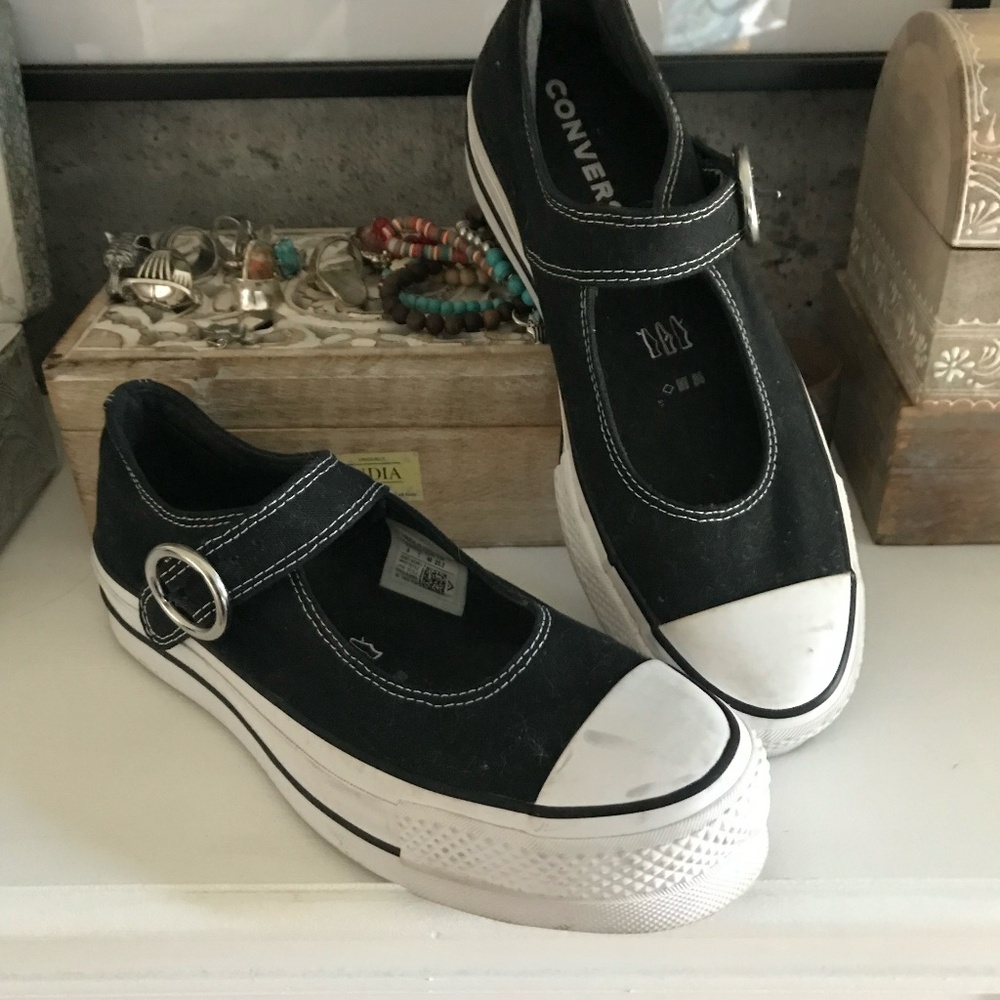 CONVERSE MAY JANES UNIQUE!